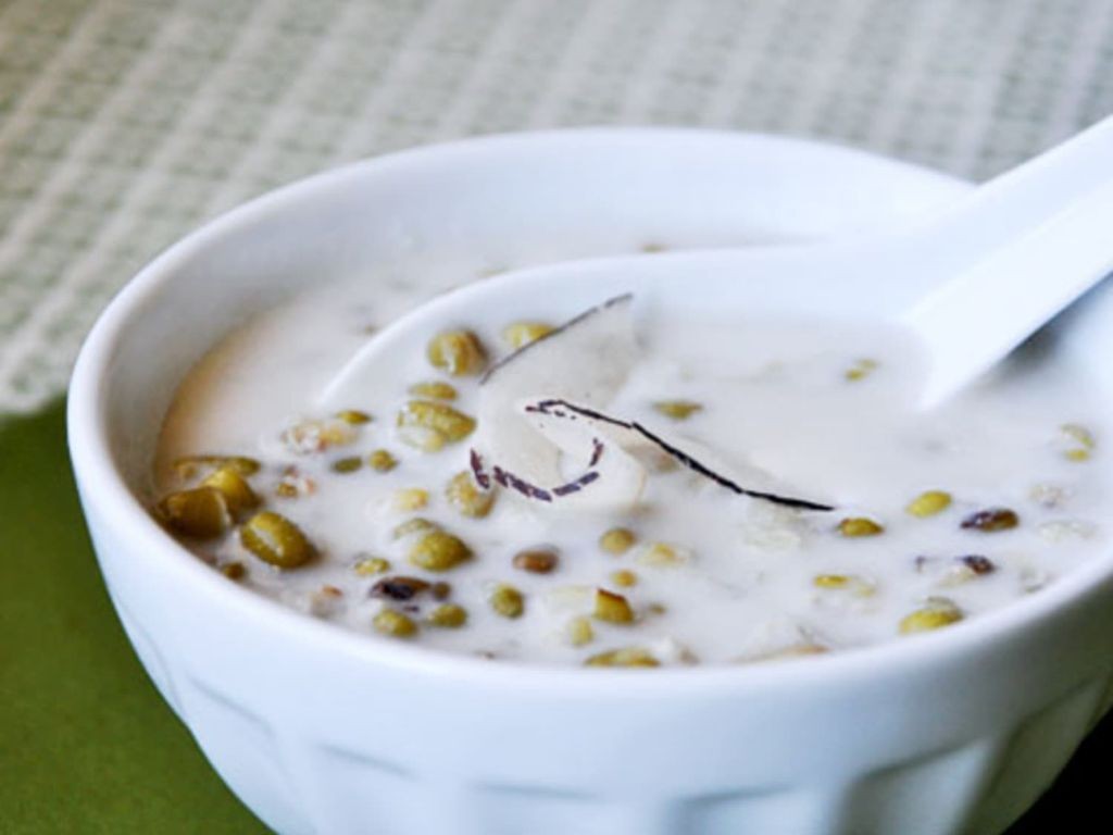 Che Dau Xanh (Mung Bean Pudding)