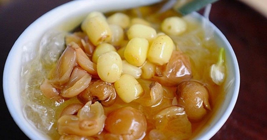 Che Sen (Lotus Seed Sweet Soup)