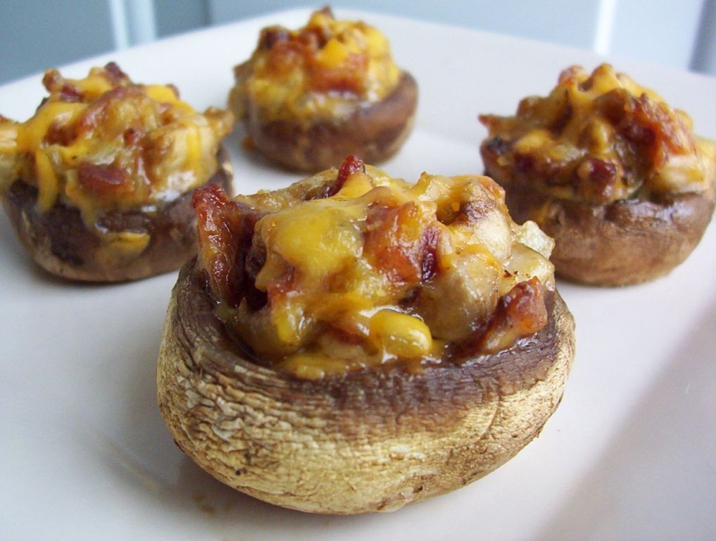 Cheesy Bacon Stuffed Mushrooms