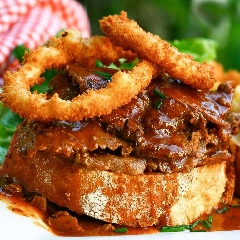 Chicago Beef Sandwich with Crispy Onion Strings