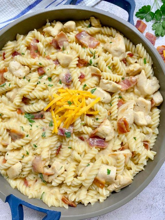 Chicken Bacon Ranch Alfredo Sauce