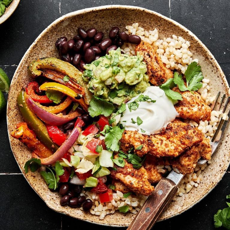 Chicken Fajita Burrito Bowls with Rice