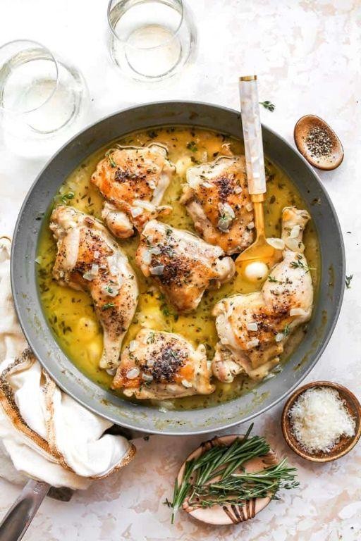Chicken Thighs with Garlic and White Wine