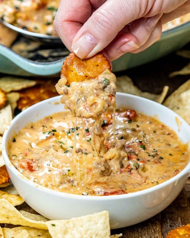 Chile con Queso Dip