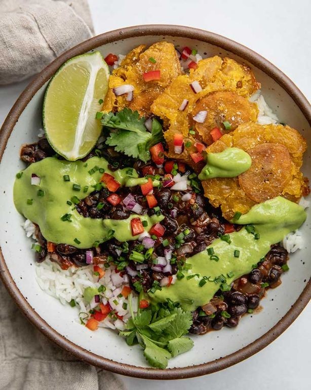 Chipotle Lime Black Bean Buddha Bowl