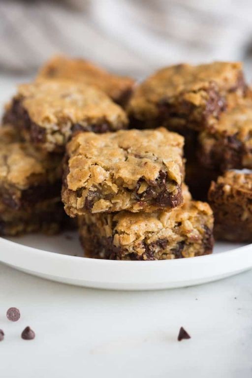 Chocolate Chip Oatmeal Cookie Bars