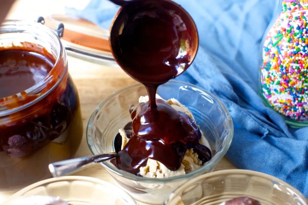 Chocolate Fudge Sauce with Chili Flakes