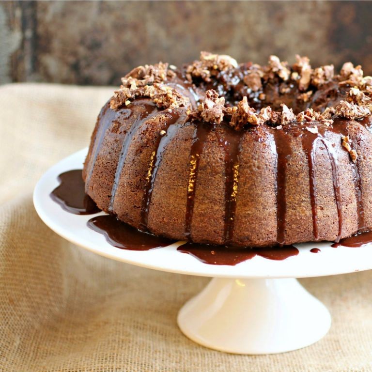 Chocolate Hazelnut Bundt Cake with Nutella Core