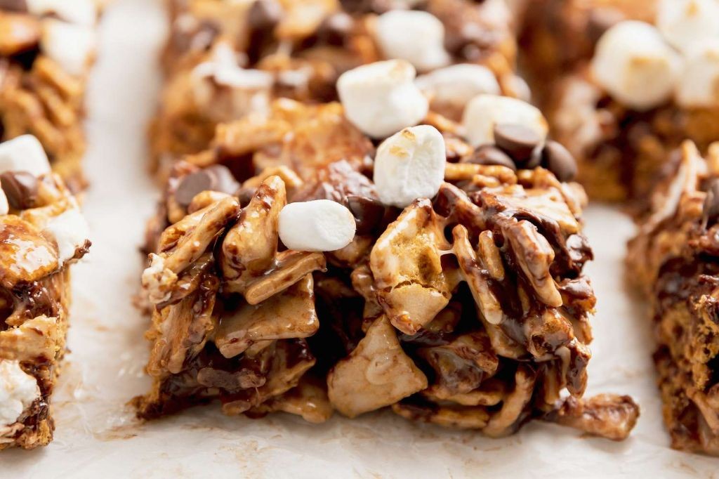 Chocolate Marshmallow Cereal Bars