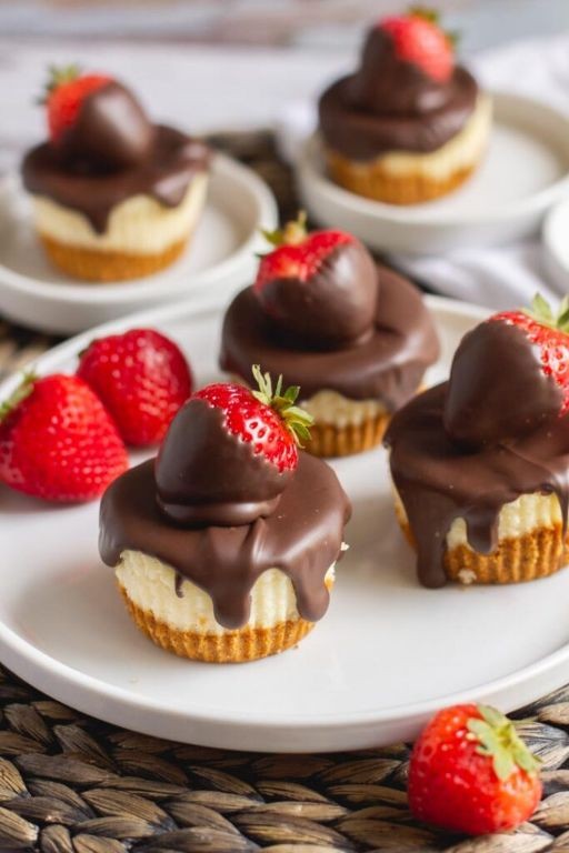 Chocolate-Dipped Strawberry Cheesecake Topping