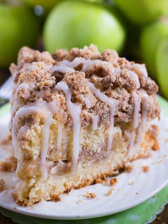 Cinnamon Apple Crumb Cake
