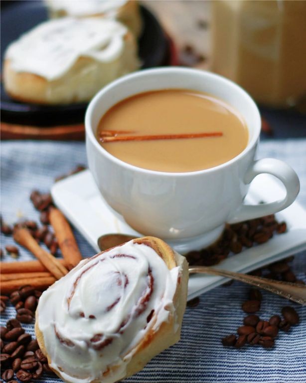Cinnamon Roll Coffee Creamer