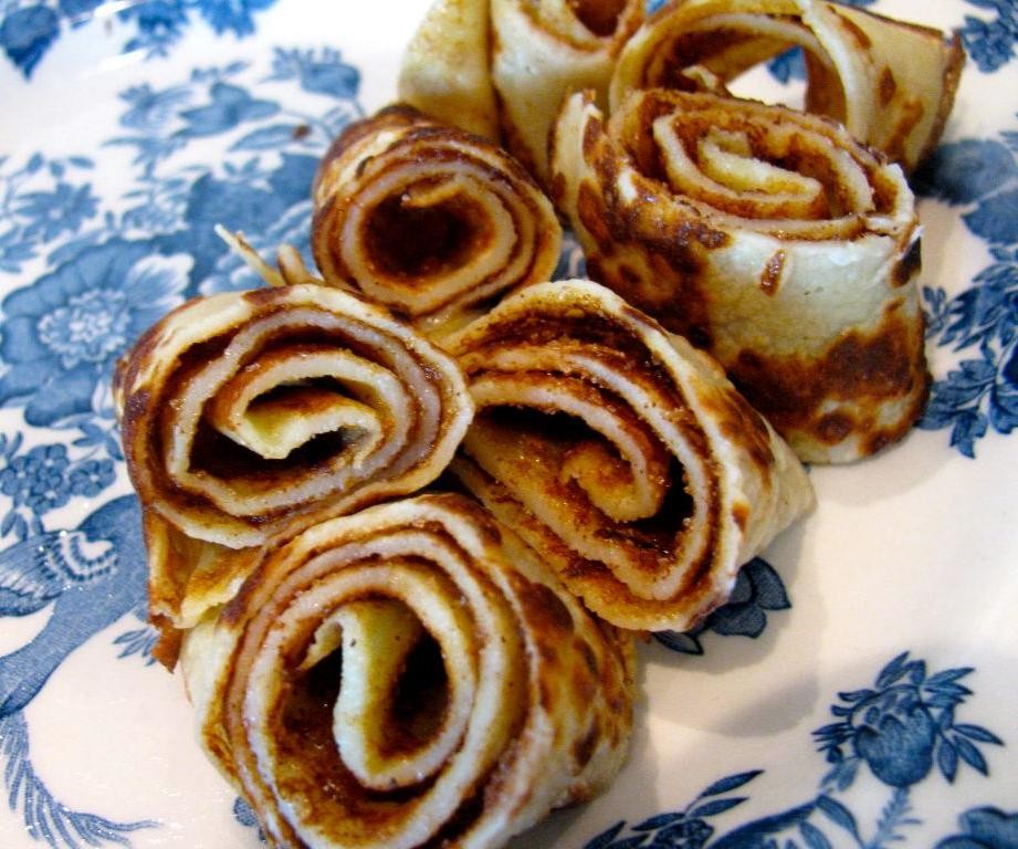 Cinnamon-Spiced Swedish Pancakes