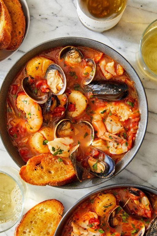 Cioppino Seafood Stew
