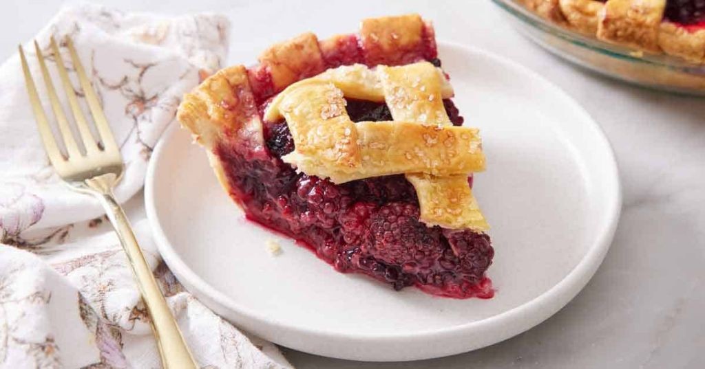 Classic Blackberry Pie with Flaky Crust