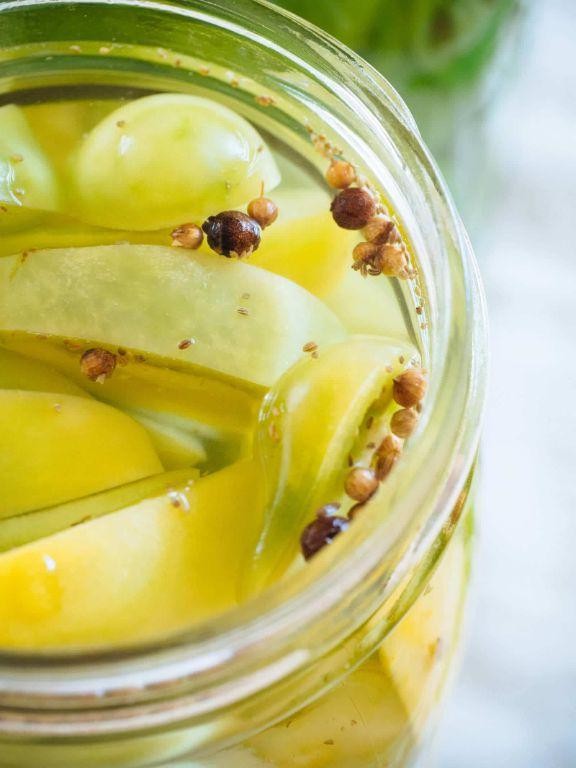 Classic Brined Pickled Green Tomatoes