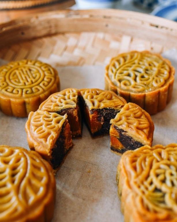 Classic Chinese Red Bean Cake