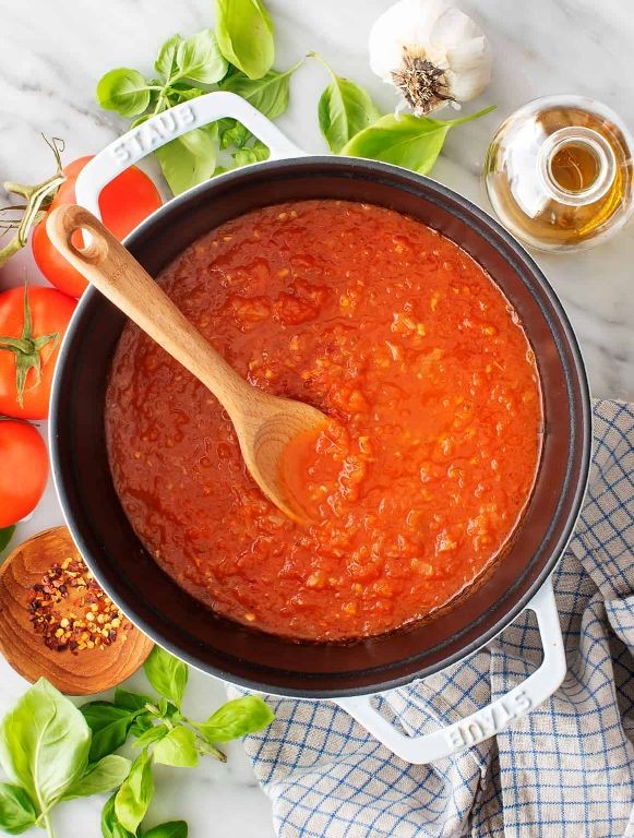Classic Homemade Pizza Sauce with Fresh Tomatoes