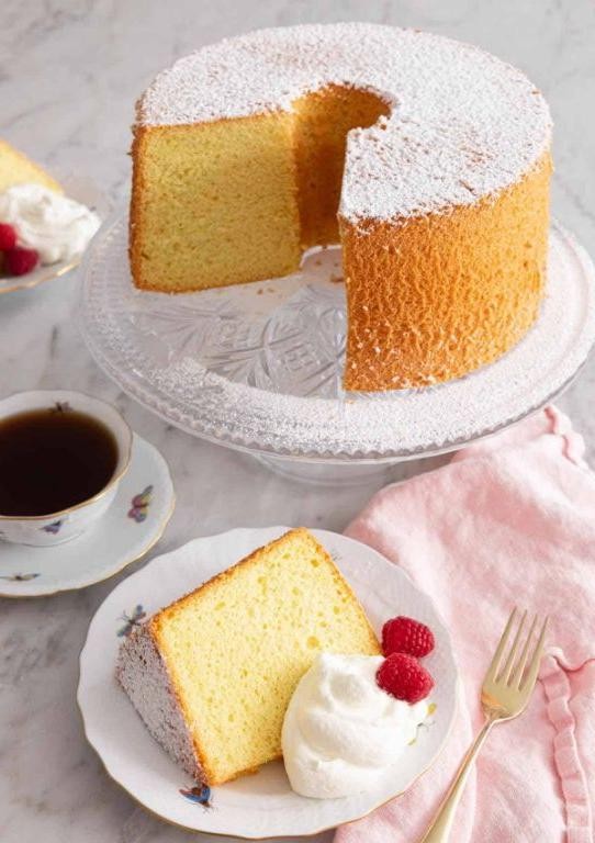 Classic Vanilla Chiffon Cake