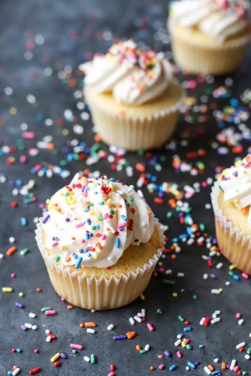 Classic Vanilla Cupcakes with Buttercream Frosting