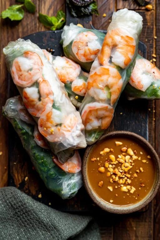 Classic Vietnamese Fresh Spring Rolls