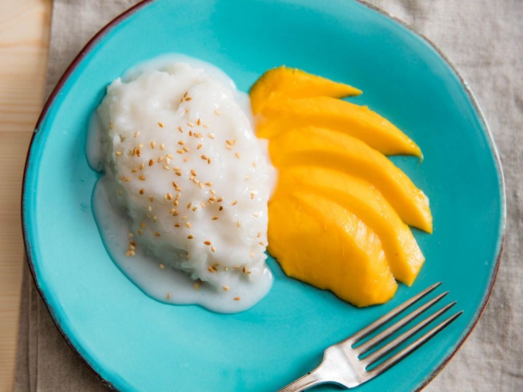 Coconut Milk Sticky Rice with Mango