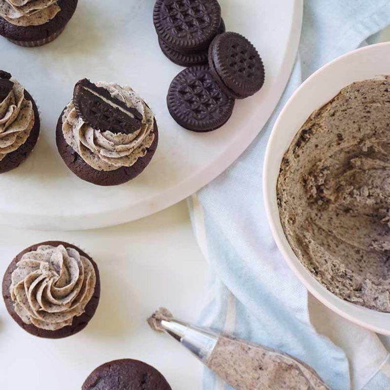 Cookies and Cream Whipped Buttercream Frosting