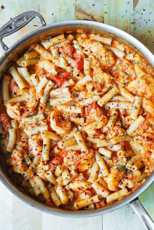 Crawfish Pasta with Spicy Tomato Cream Sauce