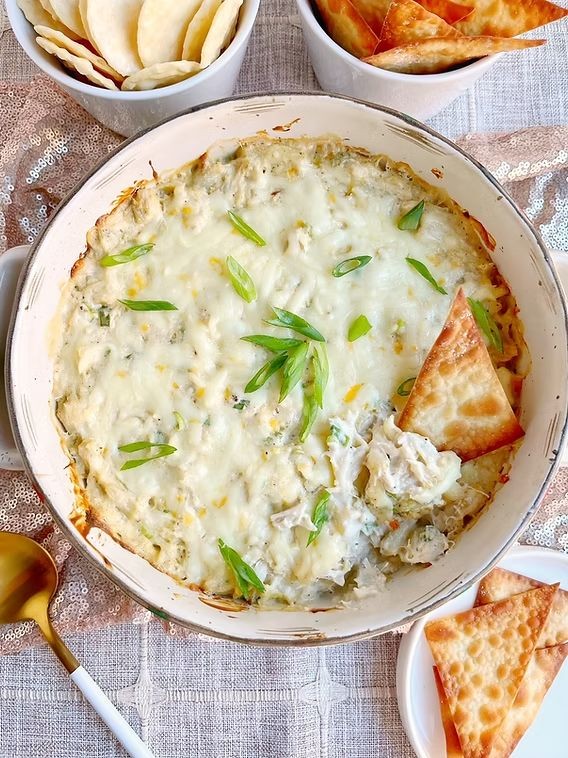 Creamy Crab Rangoon Boat Dip