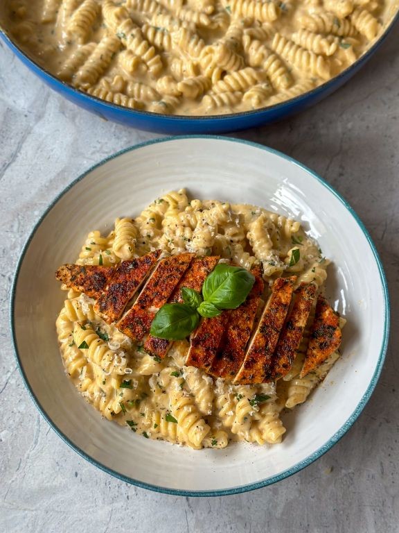 Creamy Garlic Parmesan Chicken and Noodles
