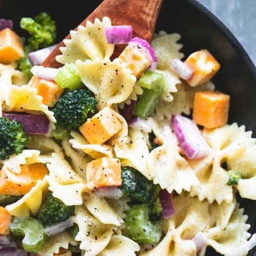 Creamy Knorr Cheddar Broccoli Pasta Salad