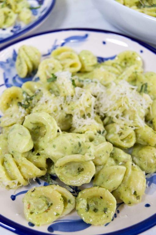 Creamy Pesto Alfredo Pasta