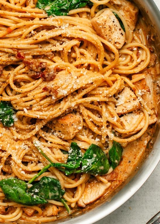 Creamy Tuscan Pasta Zero with Spinach and Sun-Dried Tomatoes