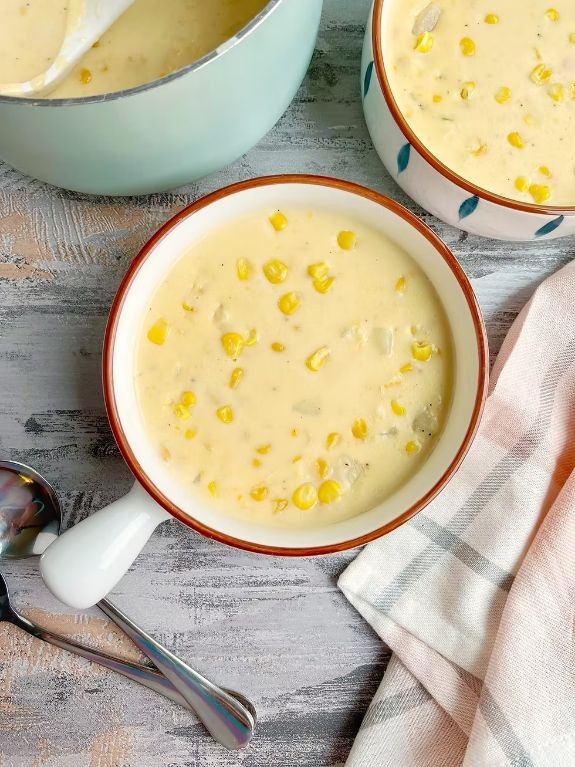 Creamy canned corn chowder