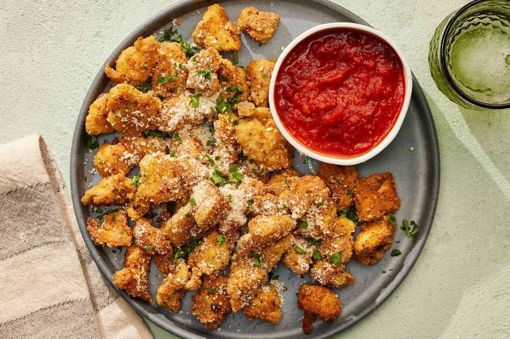 Crispy Parmesan Chicken Chunks with Marinara