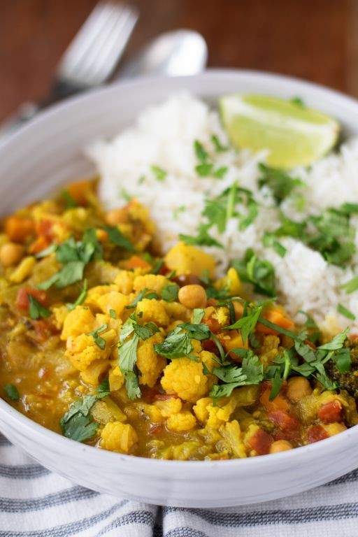 Crock Pot Cauliflower and Chickpea Curry