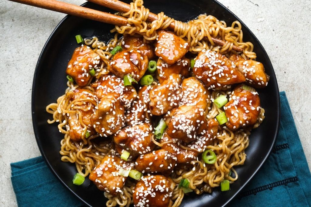 Crock Pot General Tso Chicken Noodle Bowl