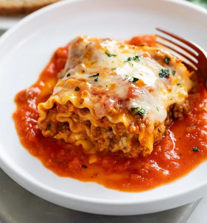 Crockpot Lasagna Roll-Ups with Marinara Sauce