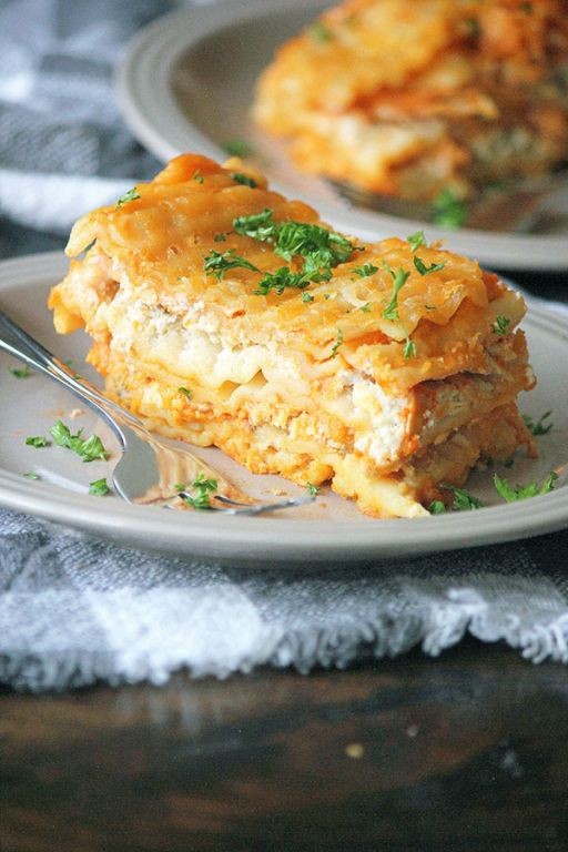 Crockpot Lasagna with Buffalo Chicken and Blue Cheese