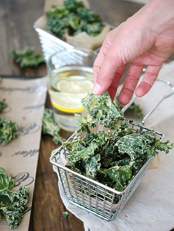 Crunchy Freeze-Dried Kale Chips