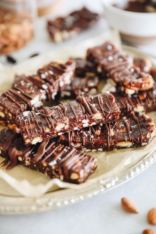 Dark Cherry Cashew Raw Granola Bars