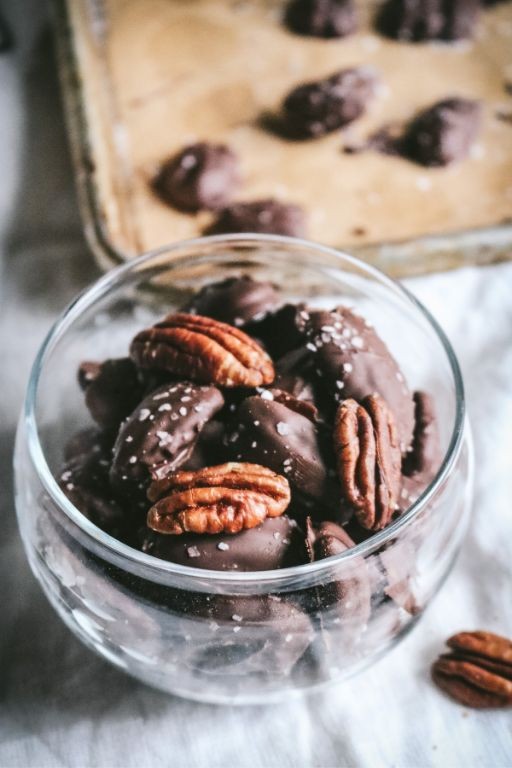 Dark Chocolate Drizzled Roasted Pecans