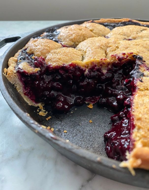 Deep Dish Blackberry Pie