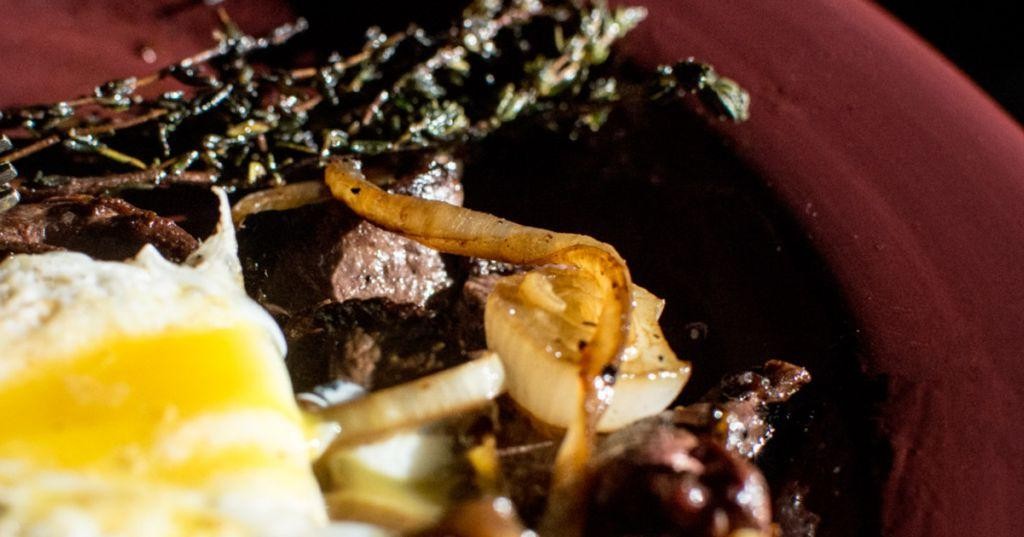 Deer Heart Sliders with Caramelized Onions