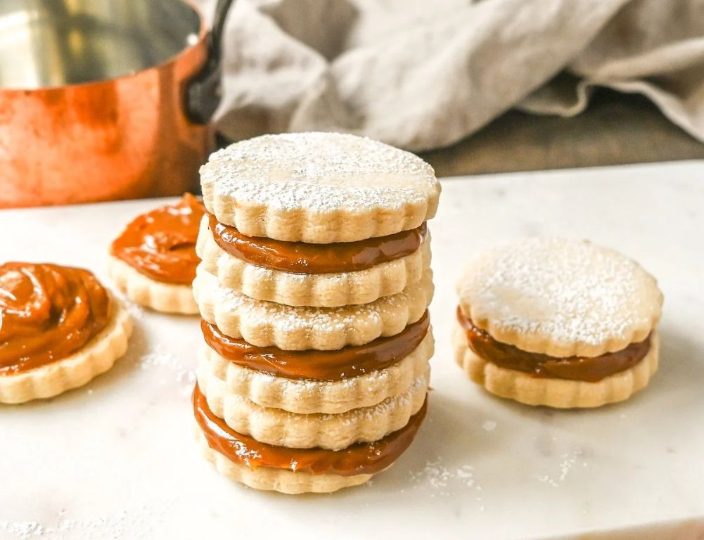 Dulce de Leche Alfajores