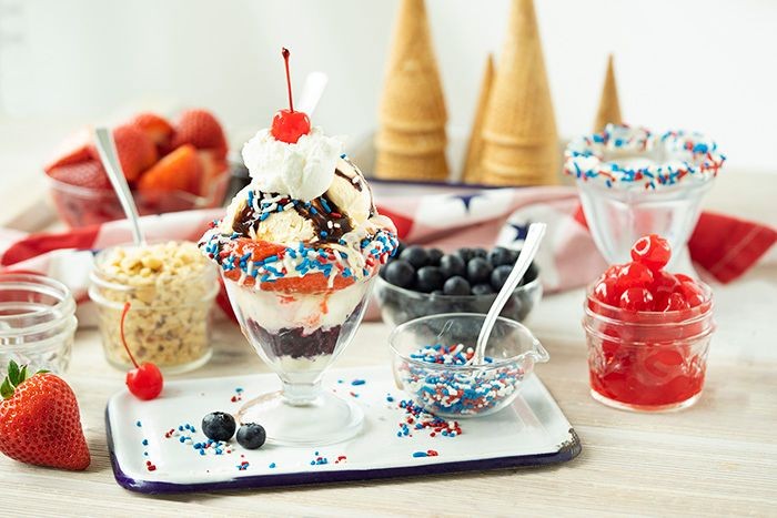 Easy Vanilla Ice Cream Sundae