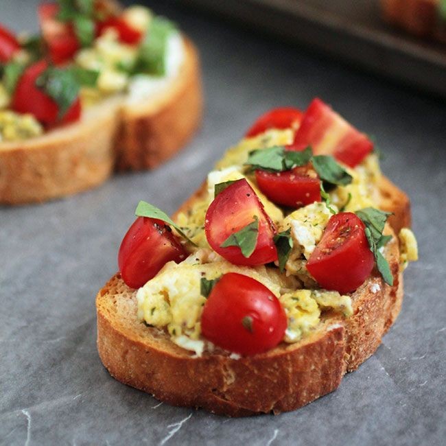 Egg and Tomato Breakfast Bruschetta