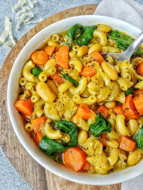 Elbow Noodle Soup with Vegetables