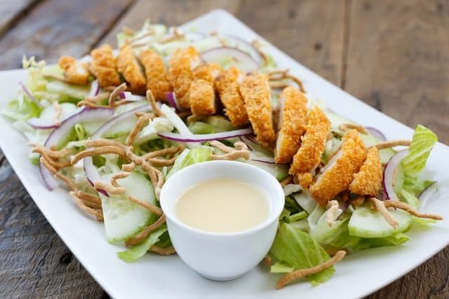 Fast Applebee’s-Style Salad with Creamy Asian Dressing