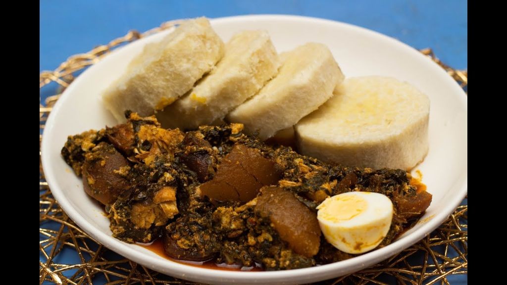 Fried Yam with Kontomire Stew